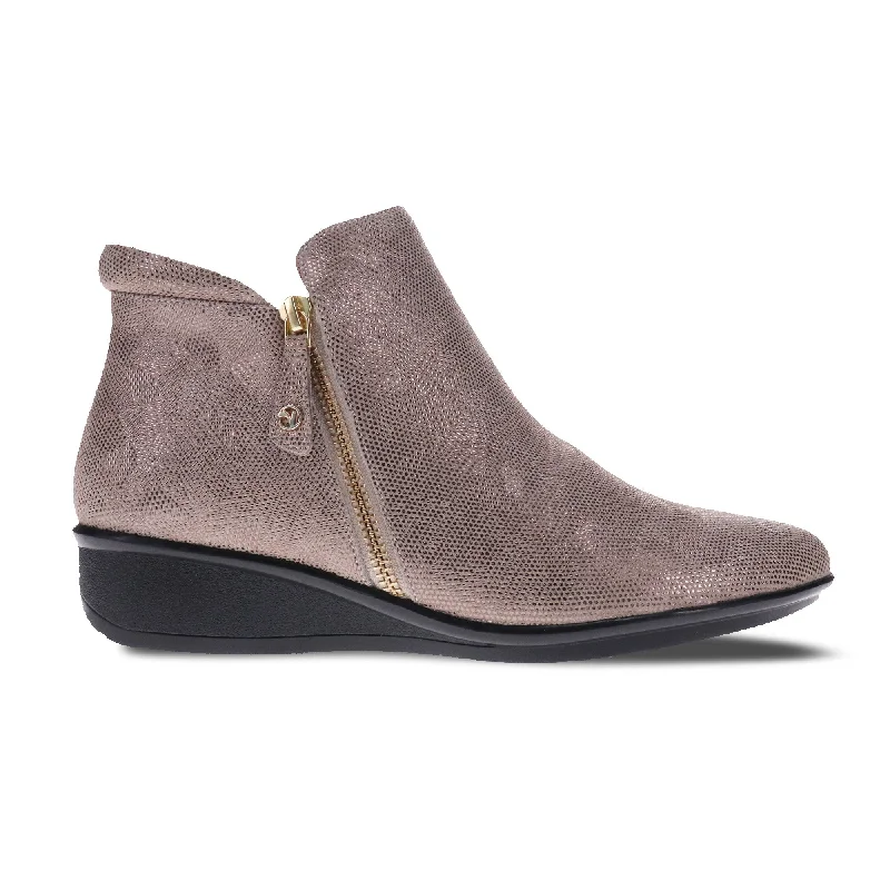 WOMEN'S REVERE DAMASCUS BOOT | CHAMPAGNE ANGLE