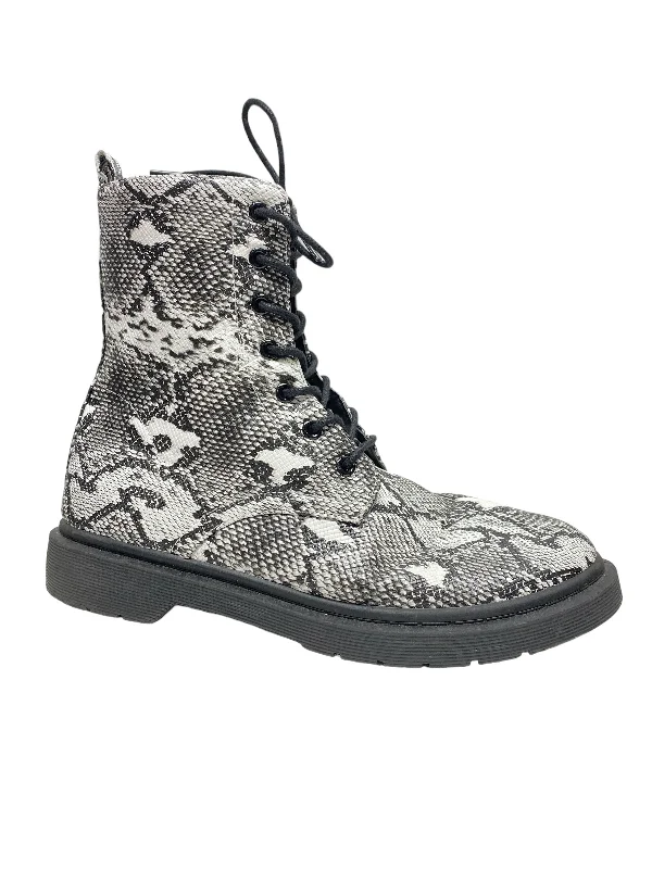 Boots Combat By Wild Diva In Snakeskin Print, Size: 10