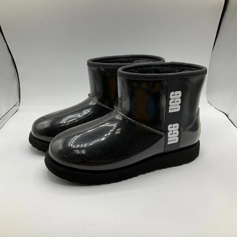 Boots Snow By Ugg  Size: 5